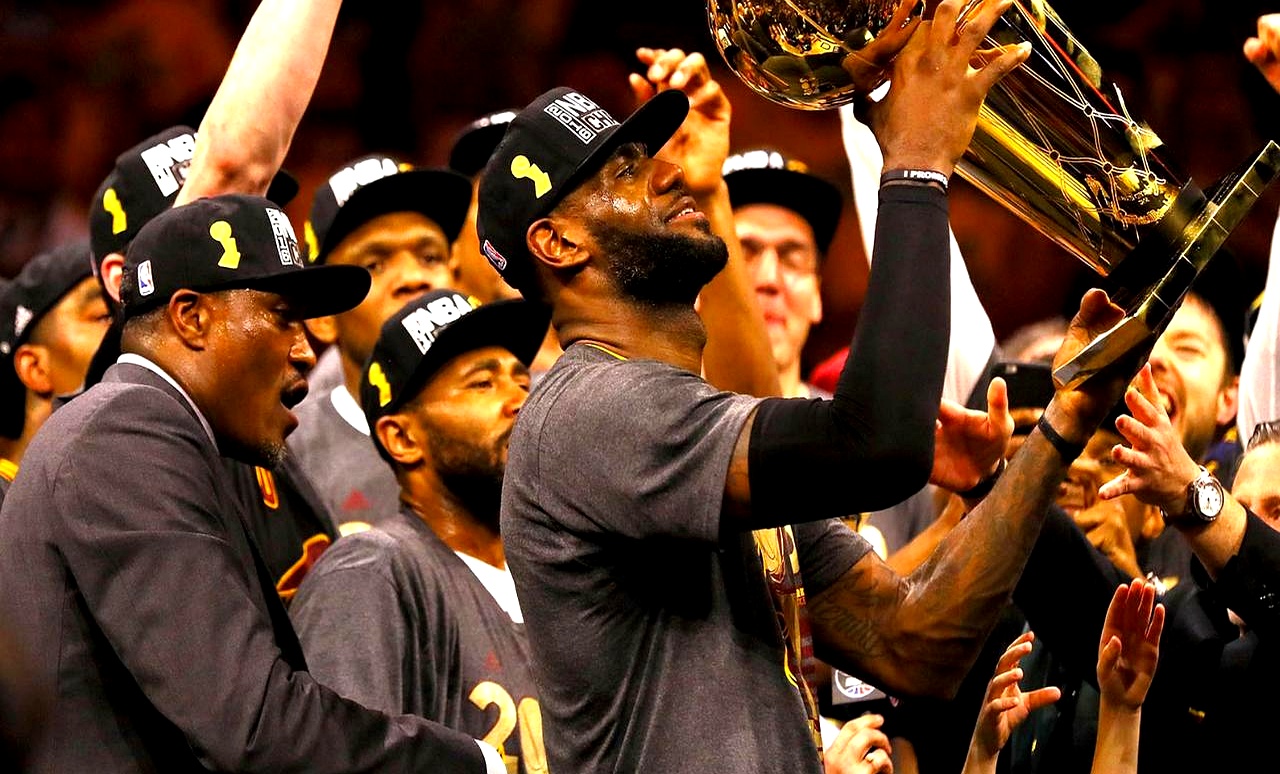 包含蒂姆连续十五场比赛得分超过重要助攻，C9不断突破！比赛高潮迭起的词条-开云