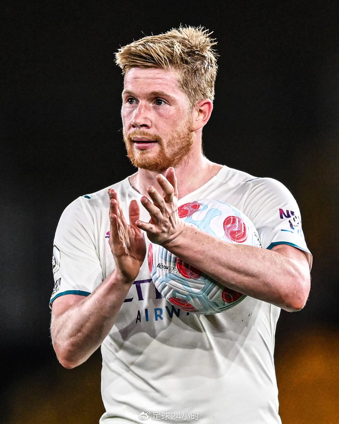 休斯敦火箭内部会议纪要流出：清晨主帅复盘，英超使命明确，更衣室氛围转暖的简单介绍